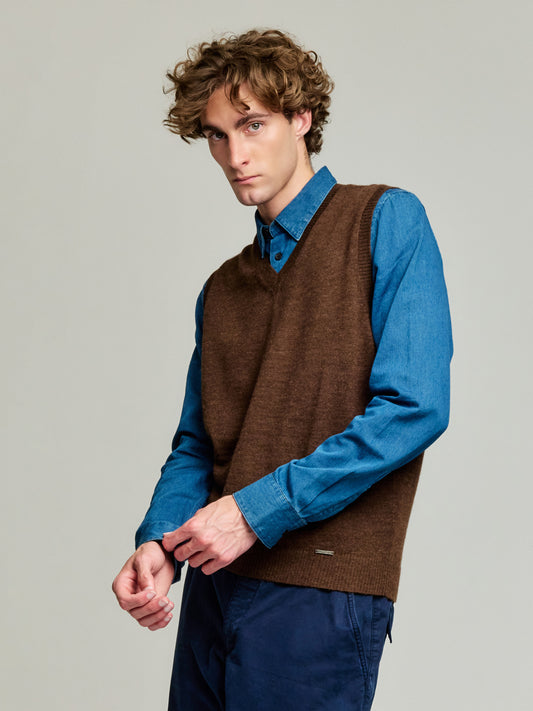 Abel Vest Made of Baby Alpaca in Brown