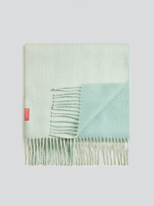 Tundra Scarf Made of Baby Alpaca in Green