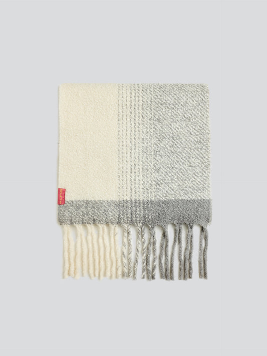 Yanapi Scarf Made of Baby Alpaca in Grey
