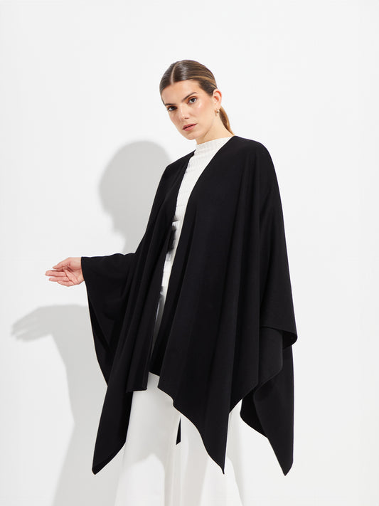 Betty Vicuña Cape in Black