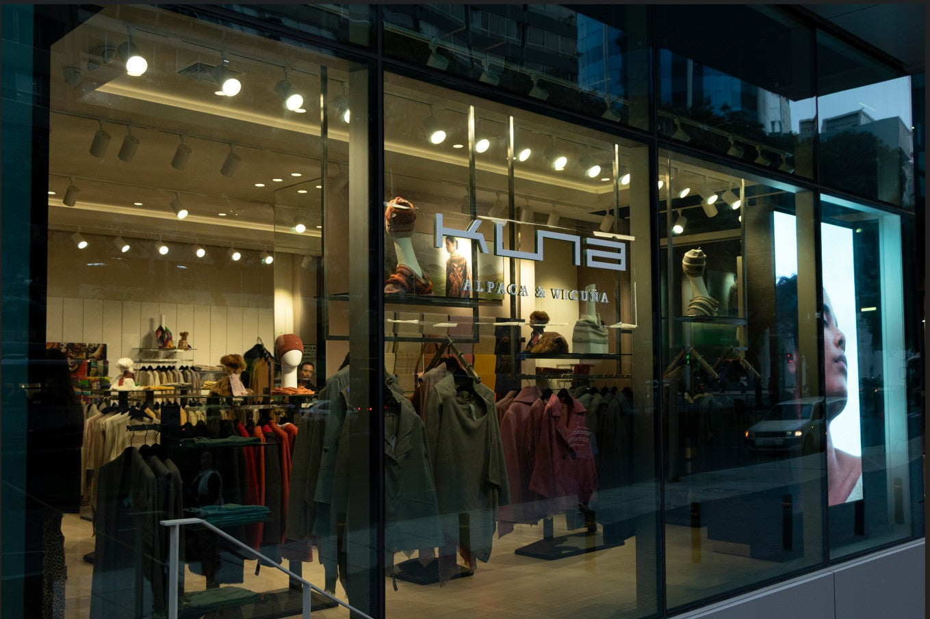 Slow fashion: ¿Qué es y cómo la alpaca se convierte en la fibra sostenible del futuro?