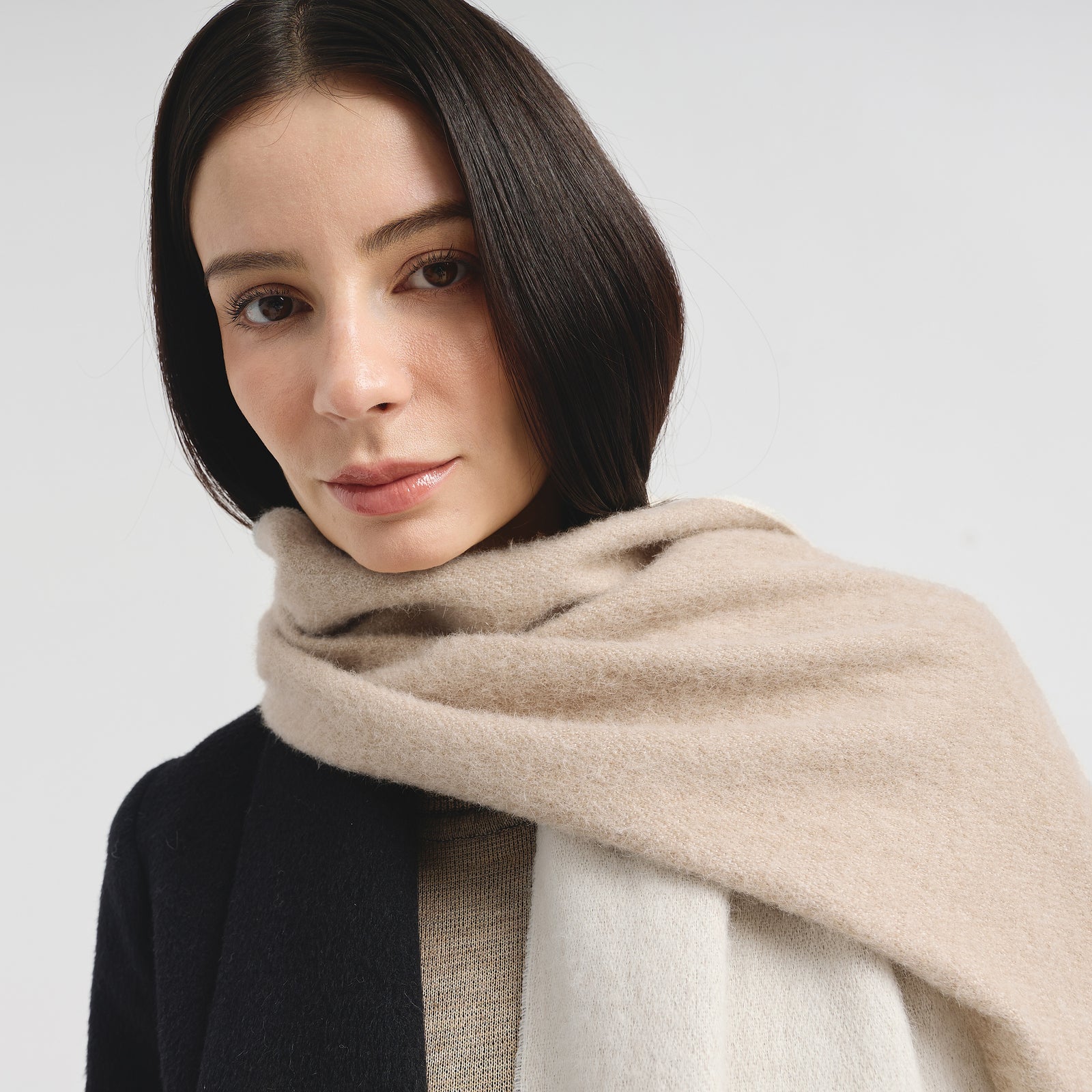 Chalina Tundra B De Baby Alpaca Color Beige