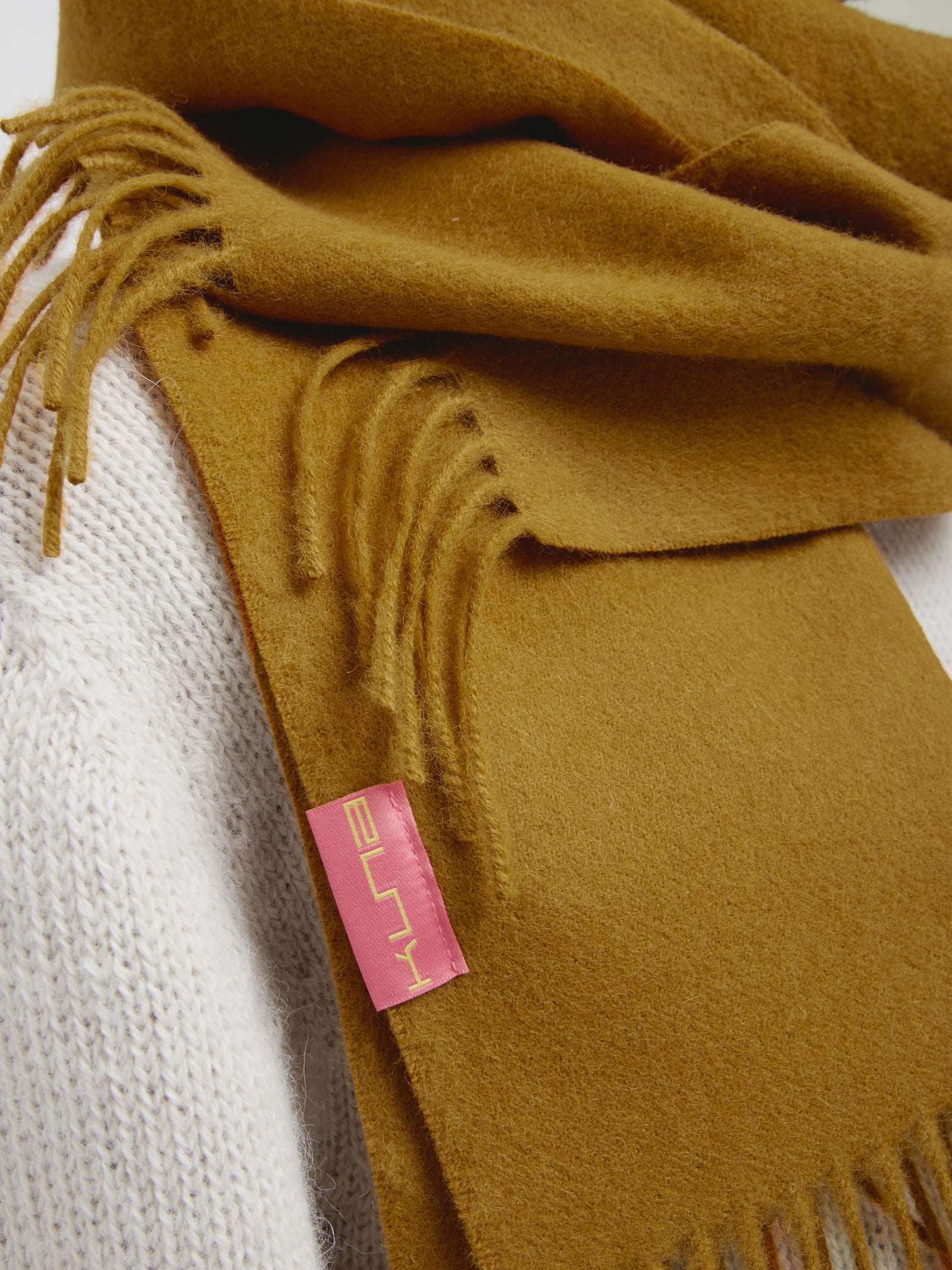 Chalina Adrian De Baby Alpaca Color Amarillo