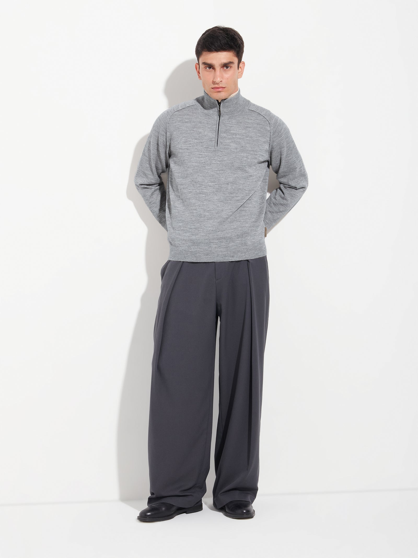 Suéter Bugatti De Baby Alpaca Color Gris