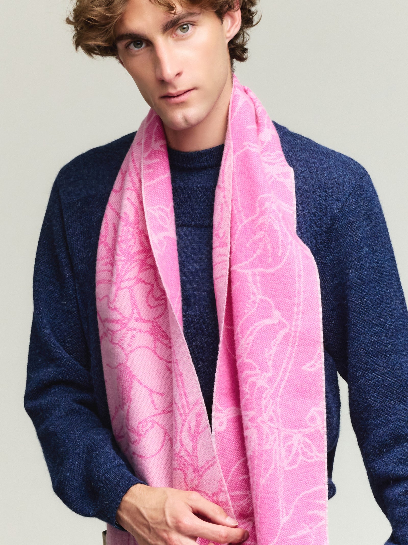 Yetzael Scarf Made of Baby Alpaca in Fuchsia Color