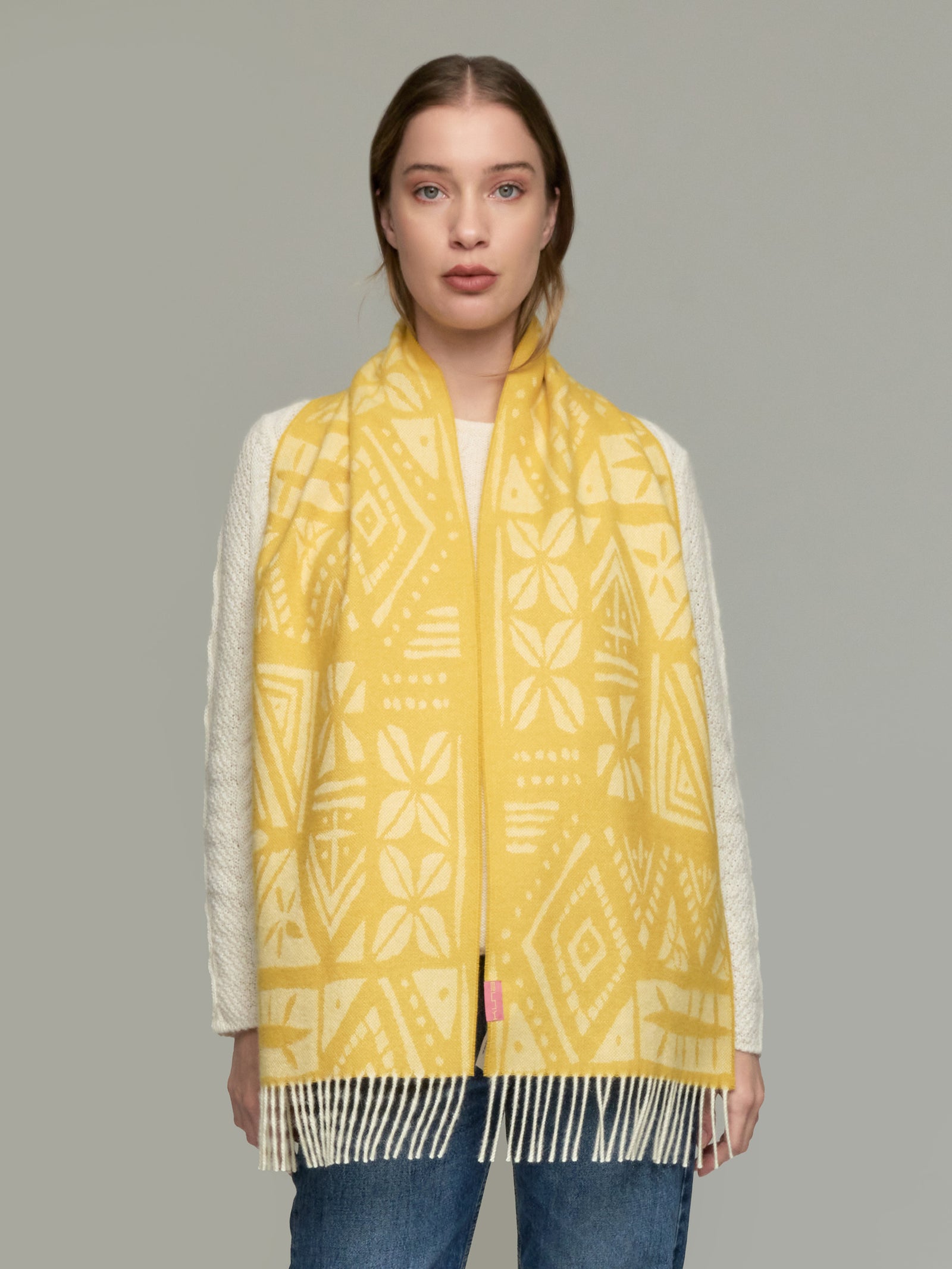 Chalina Yetzali De Baby Alpaca Color Amarillo