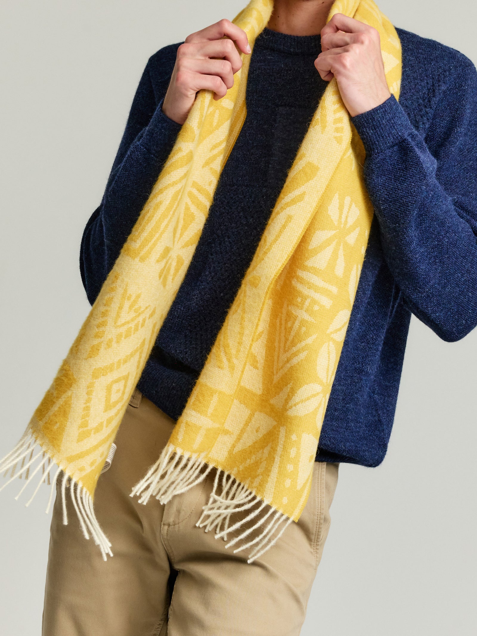 Chalina Yetzali De Baby Alpaca Color Amarillo