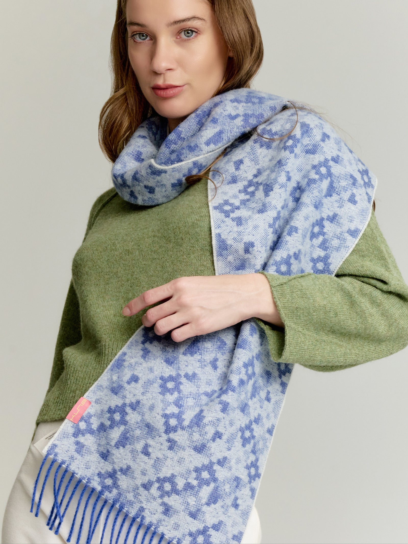 Yldis Scarf Made of Baby Alpaca in Blue