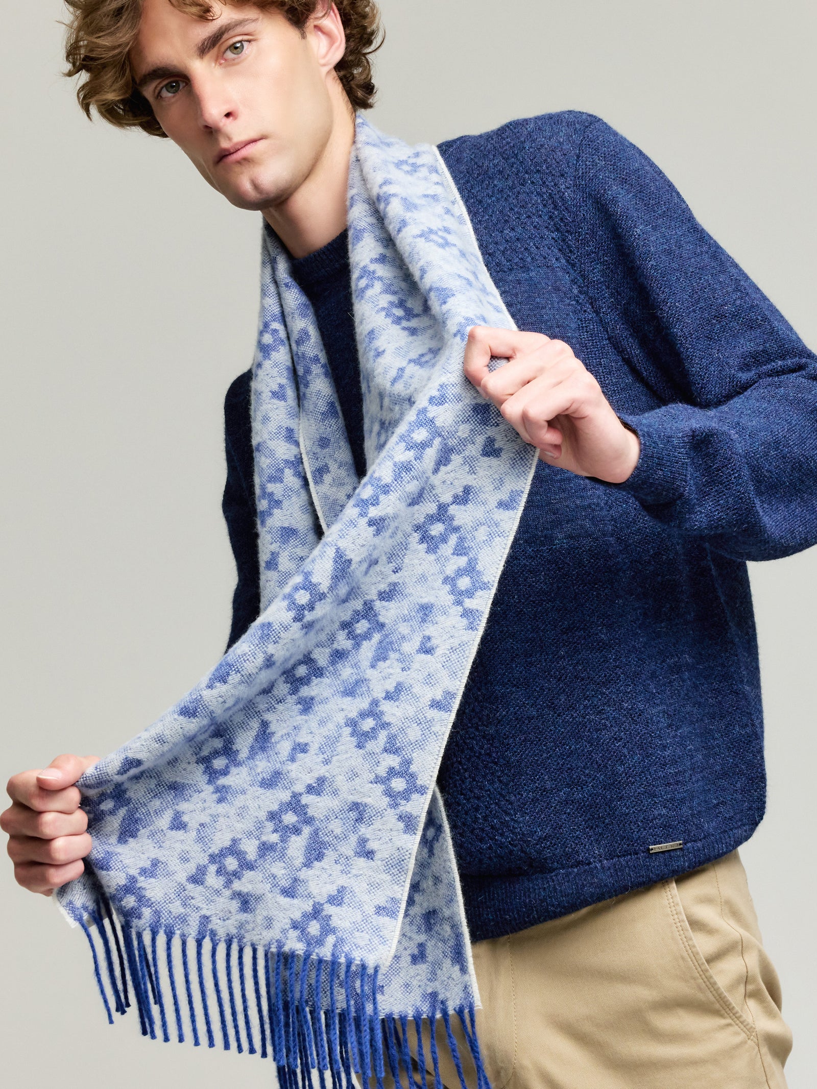 Yldis Scarf Made of Baby Alpaca in Blue