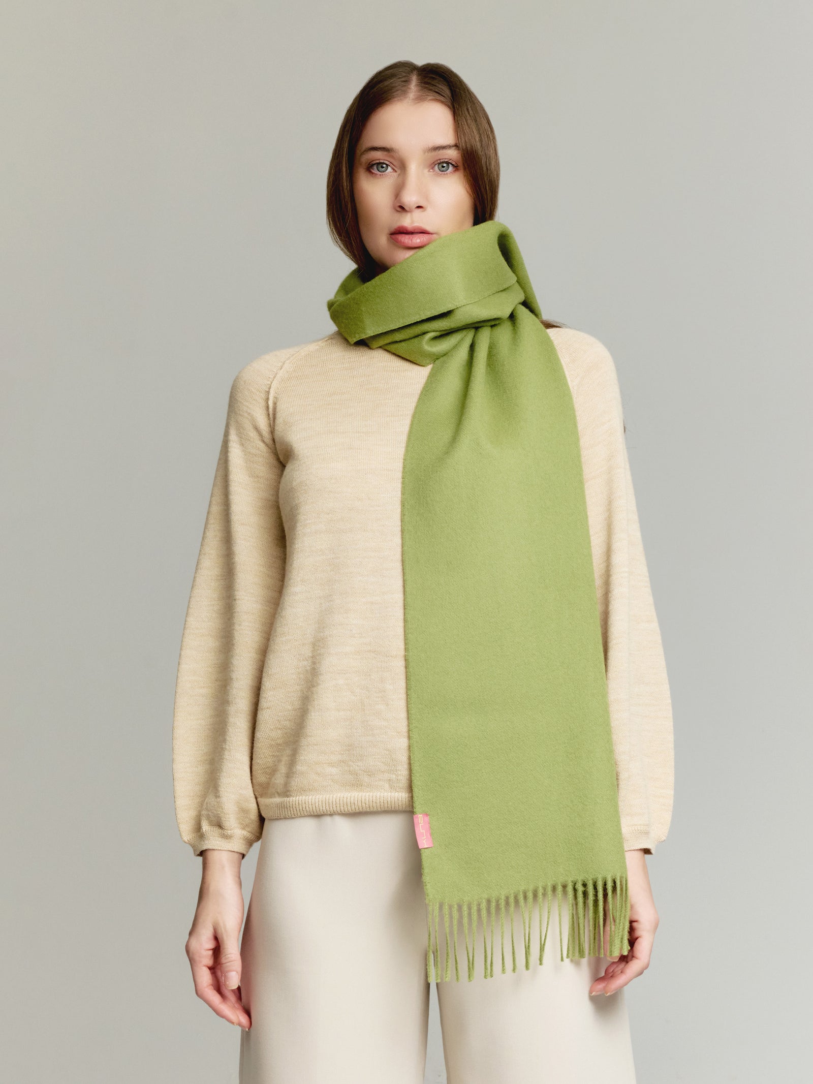 Chalina Adrian De Baby Alpaca Color Verde Loro