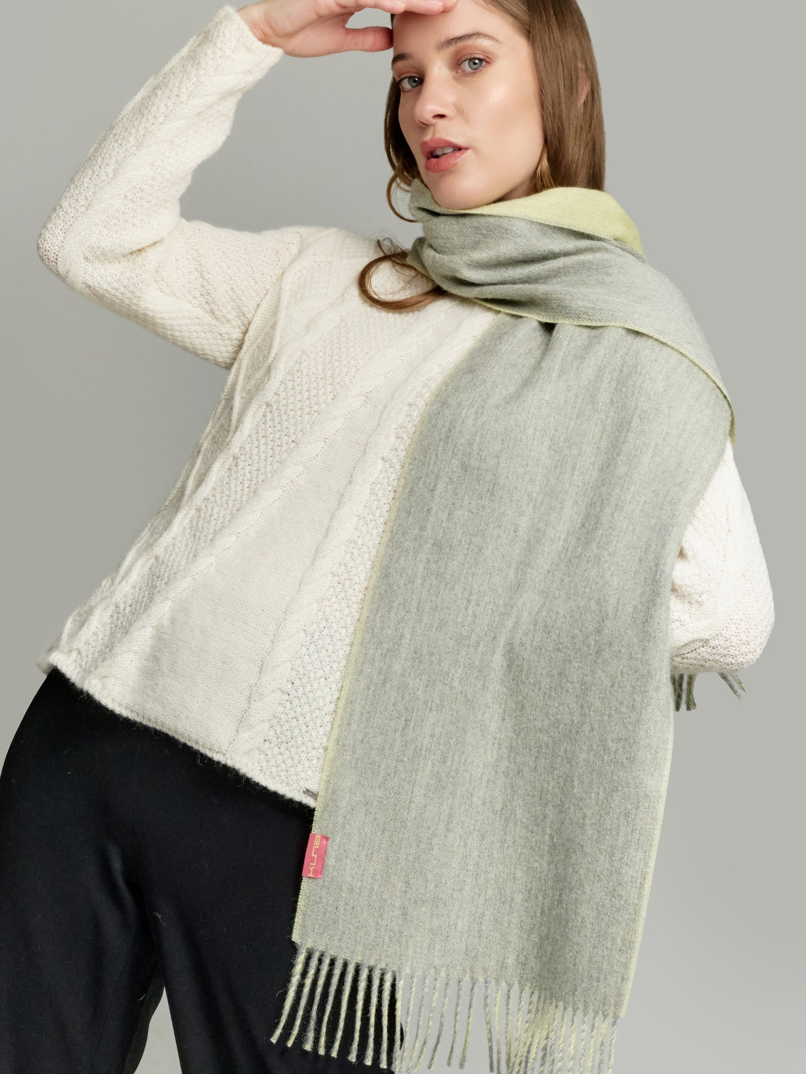 Tundra Scarf Made of Baby Alpaca in Green