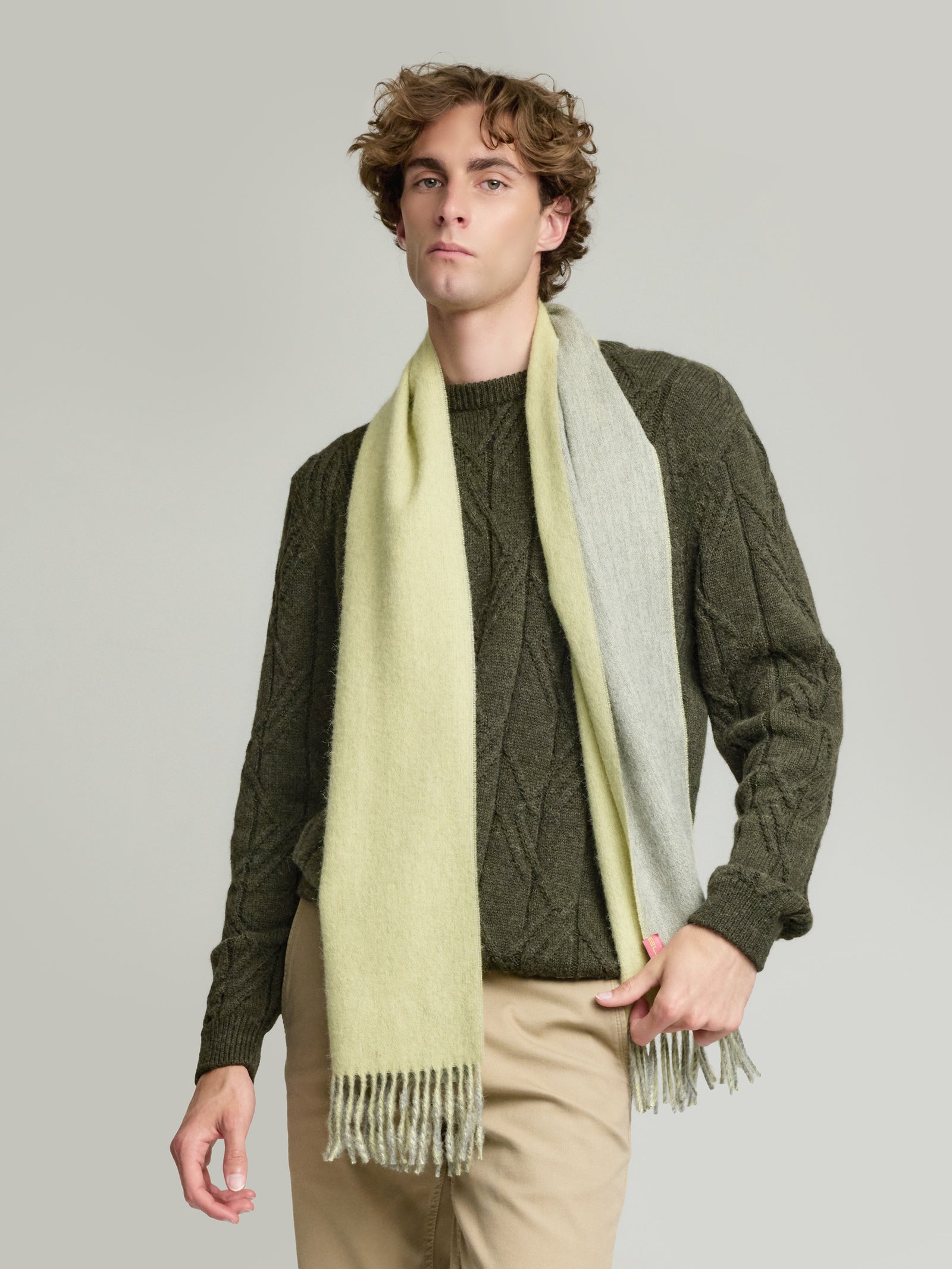 Tundra Scarf Made of Baby Alpaca in Green