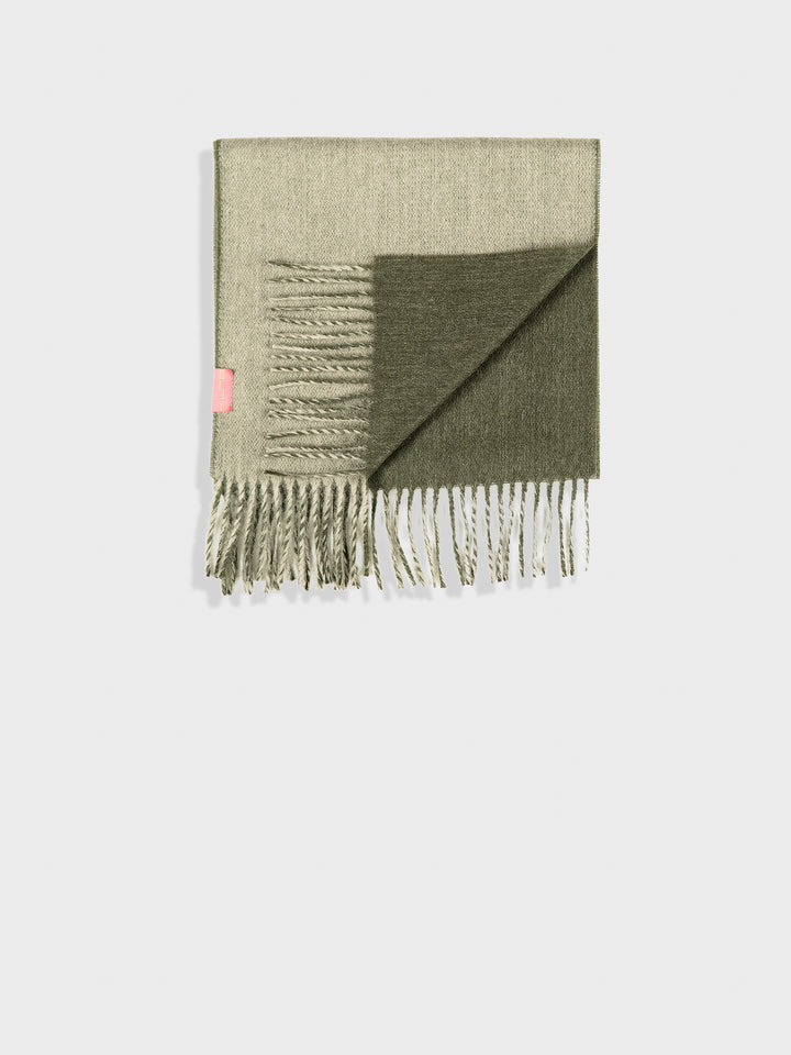 Tundra Scarf Made of Baby Alpaca in Green