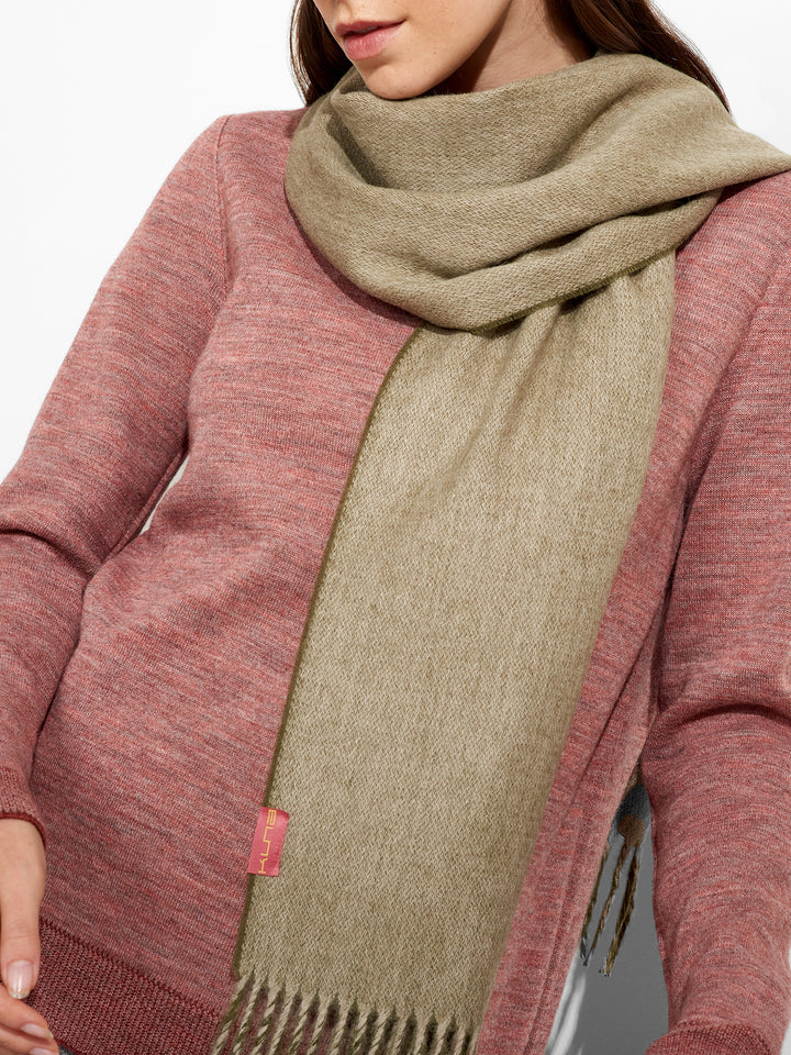 Tundra Scarf Made of Baby Alpaca in Green