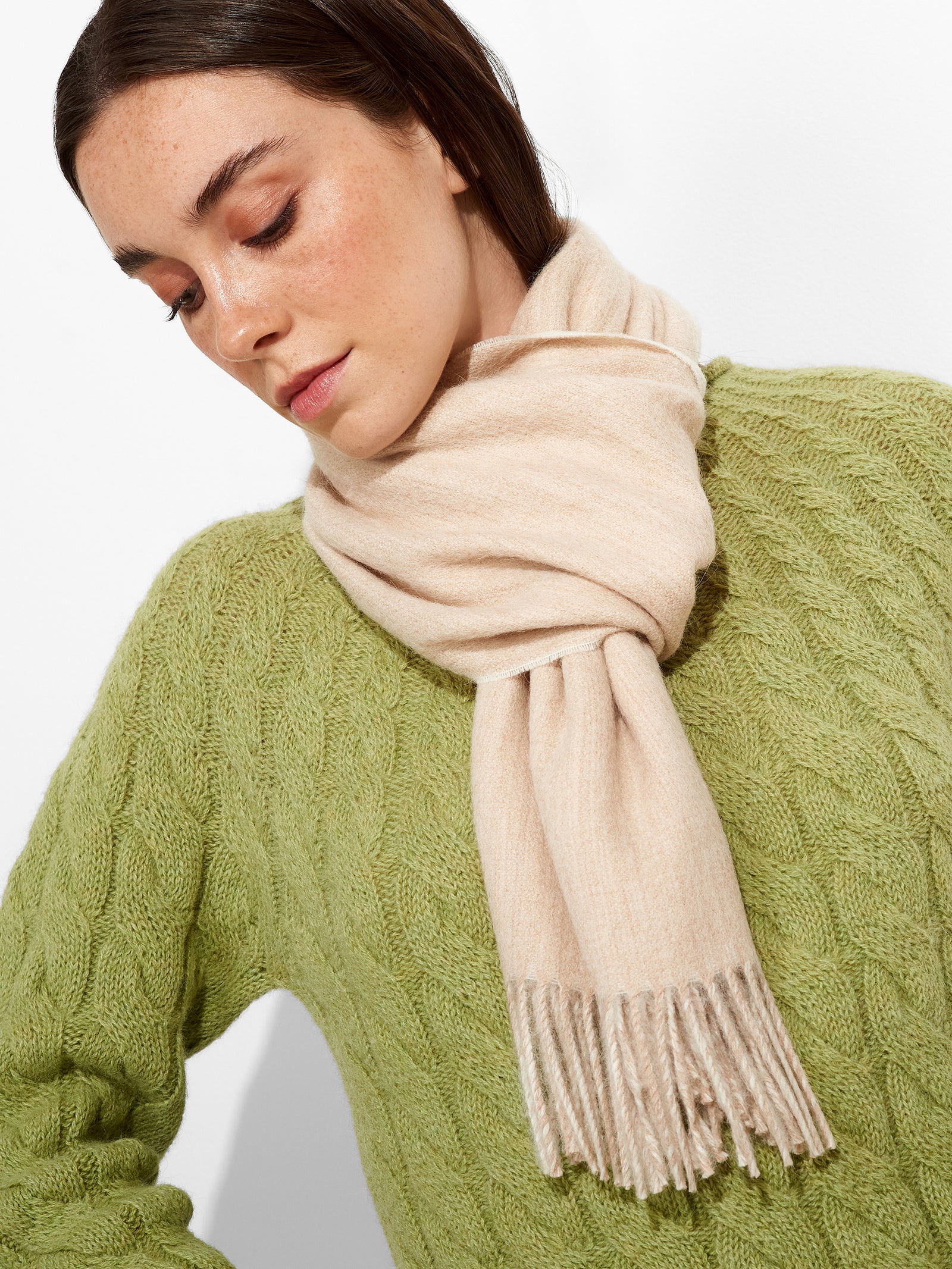 Chalina Tundra B De Baby Alpaca Color Beige