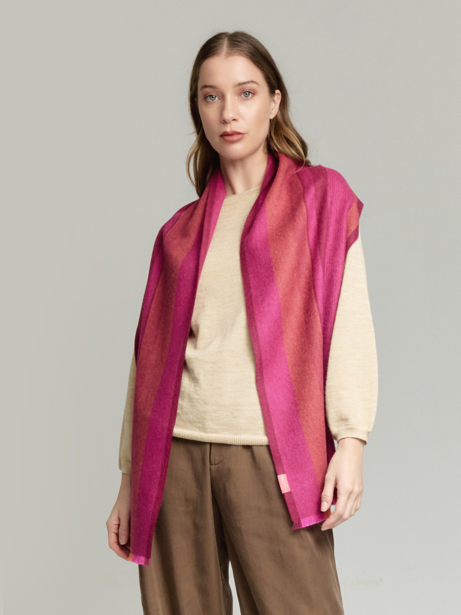 Chalina Valter De Baby Alpaca Color Fucsia