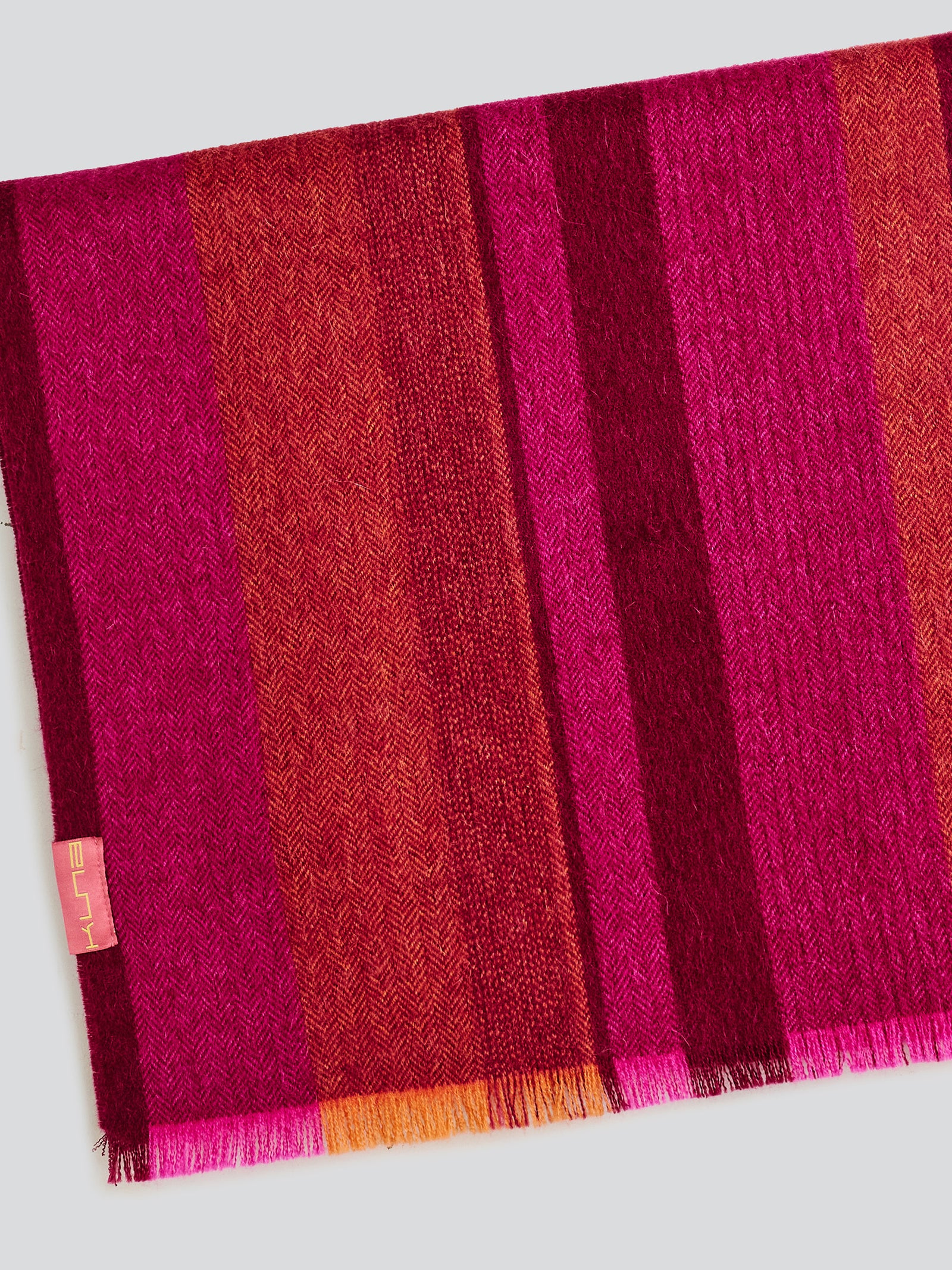 Chalina Valter De Baby Alpaca Color Fucsia