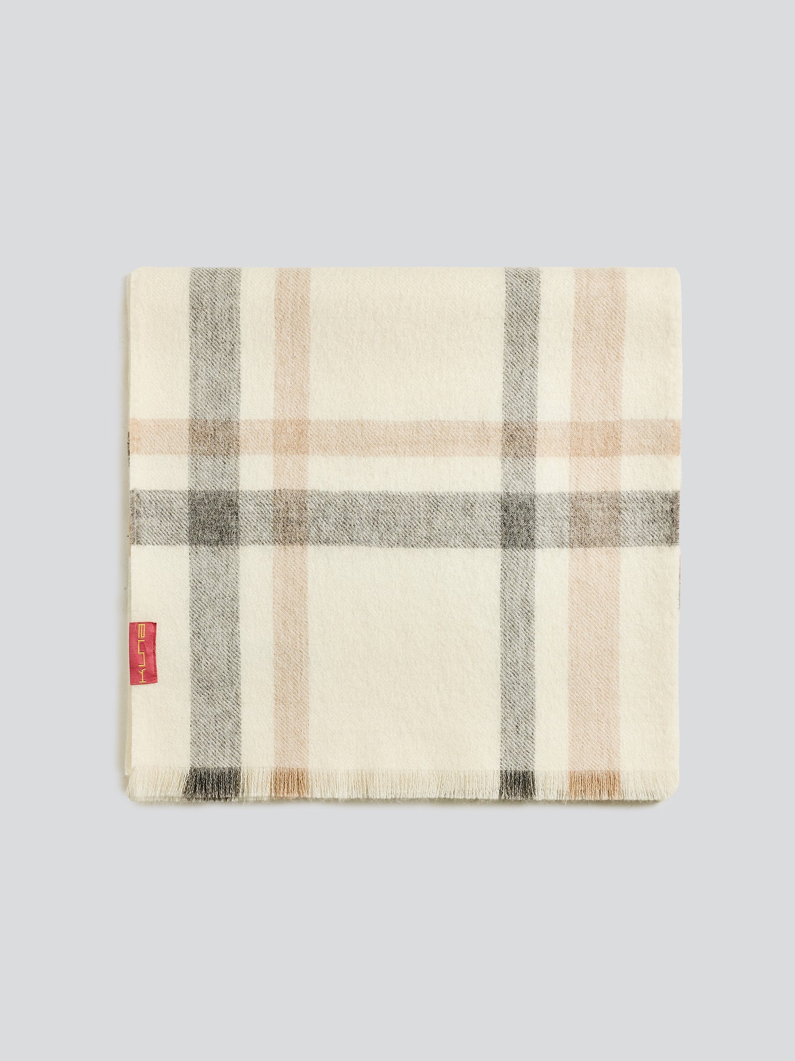Vallejos Eco Scarf Made of Baby Alpaca in Ecru Color