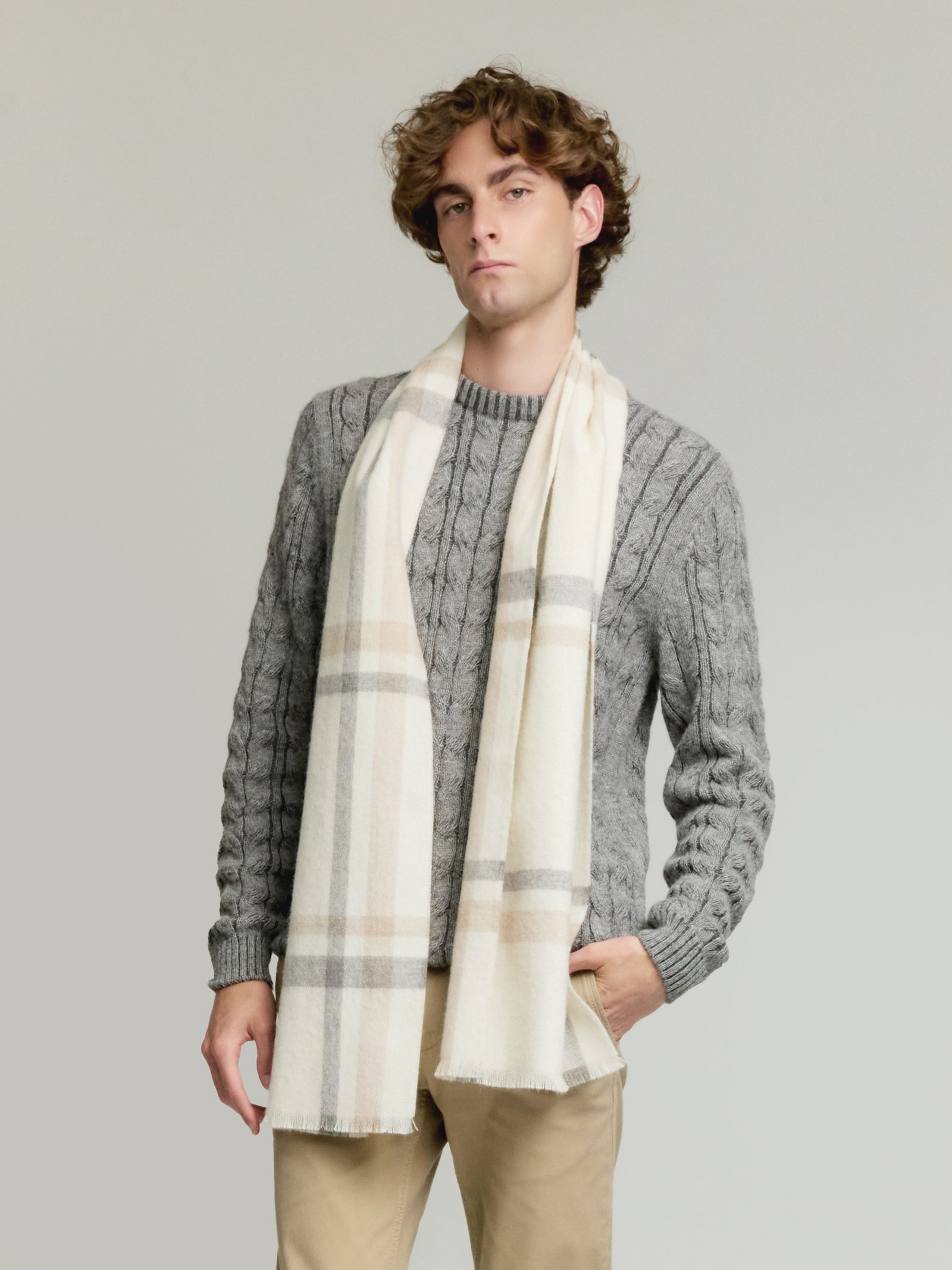 Vallejos Eco Scarf Made of Baby Alpaca in Ecru Color