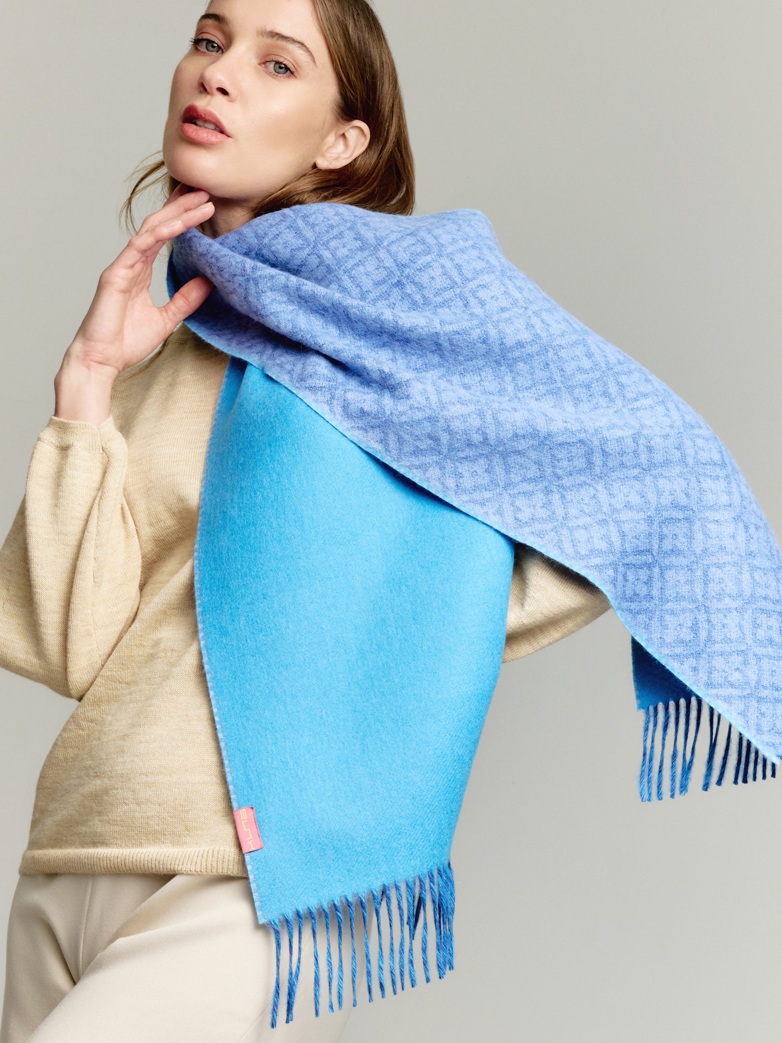 Chalina Yokey De Baby Alpaca Color Azul