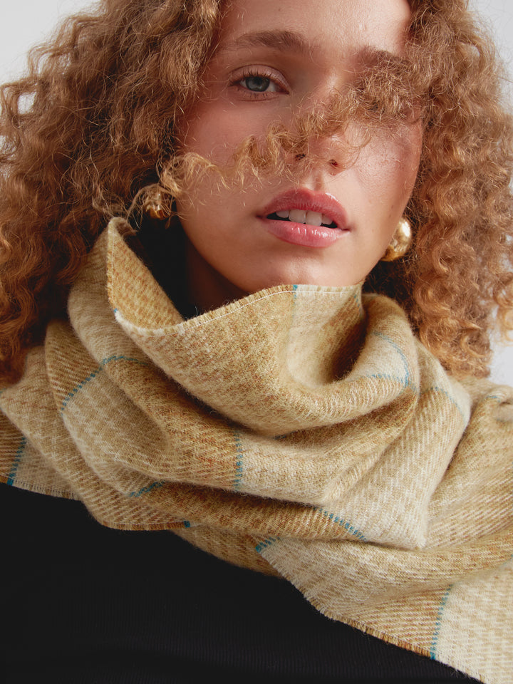 Chalina Castel De Baby Alpaca Color Amarillo