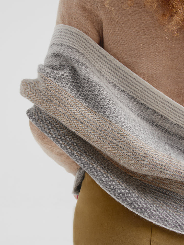 Chalina Cesped De Baby Alpaca Color Beige