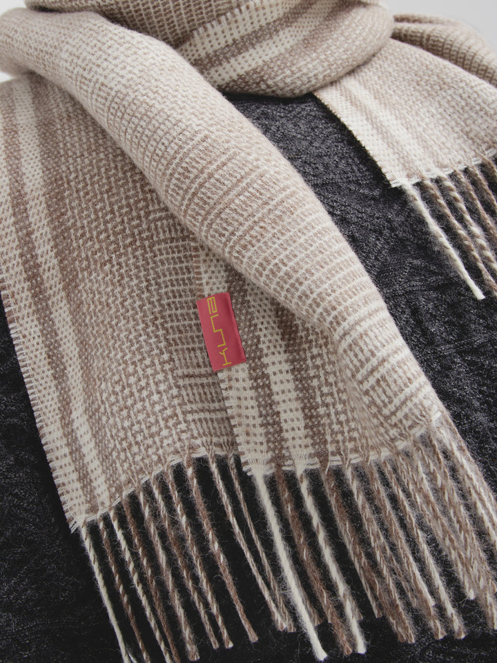 Chalina Chambi De Baby Alpaca Color Beige