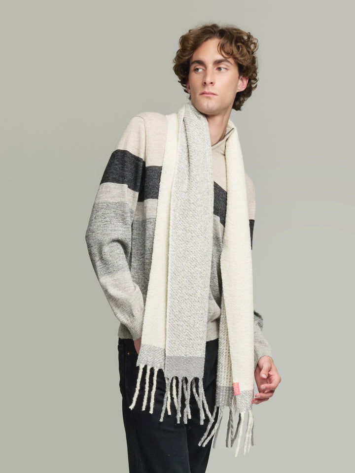 Yanapi Scarf Made of Baby Alpaca in Grey