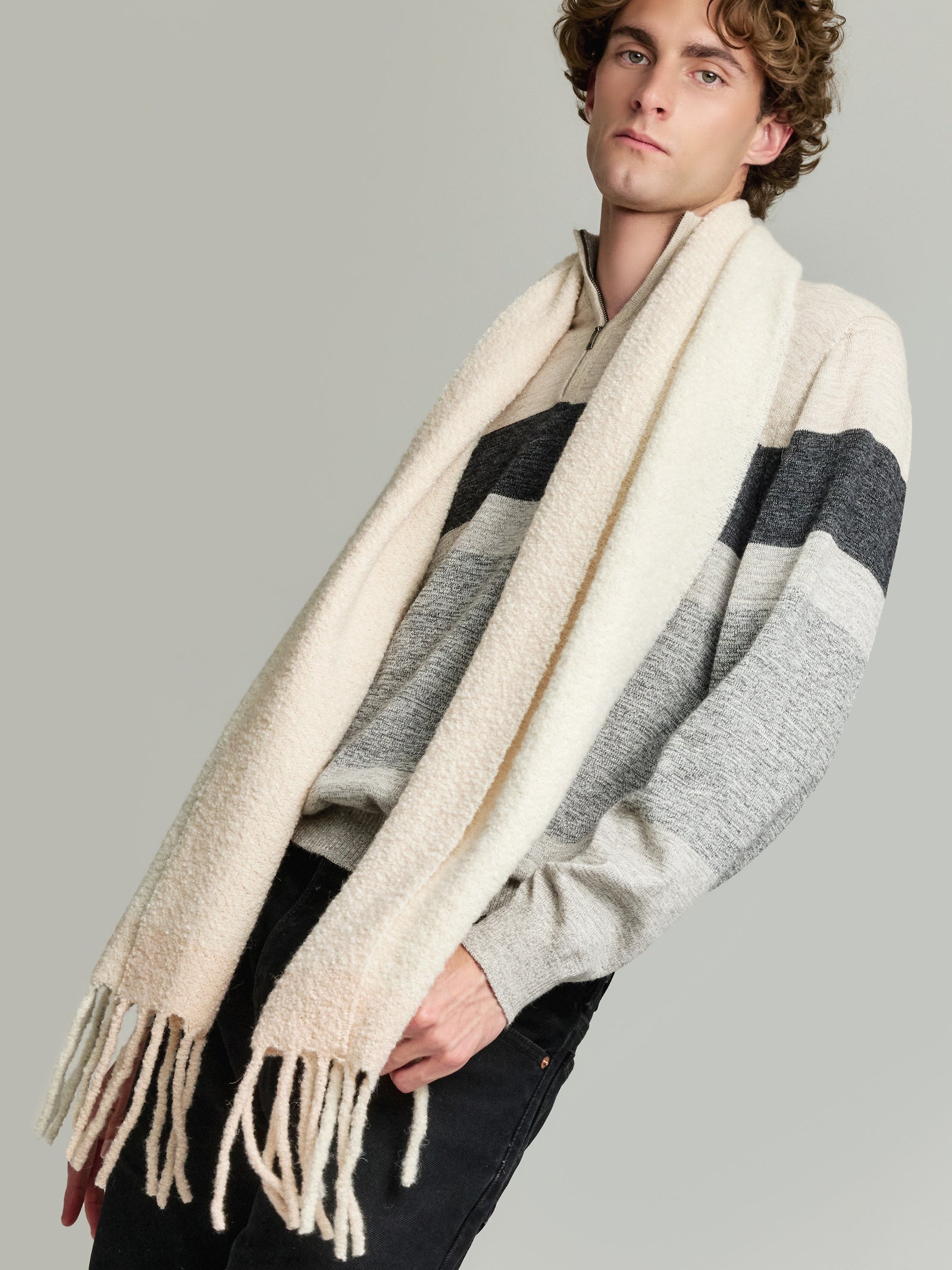 Yanapi Scarf Made of Baby Alpaca in Beige