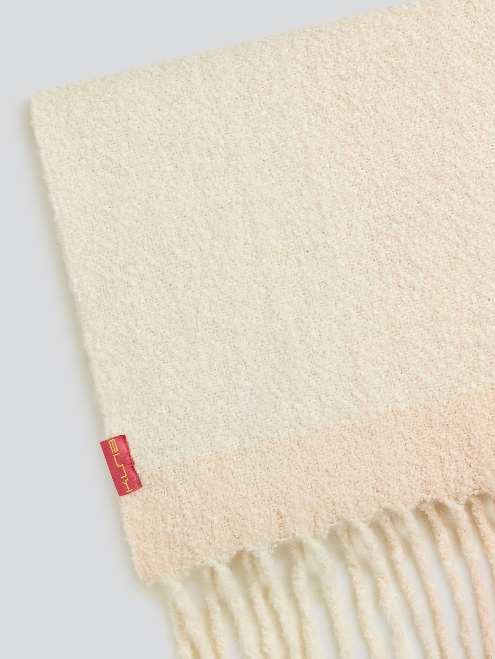 Yanapi Scarf Made of Baby Alpaca in Beige