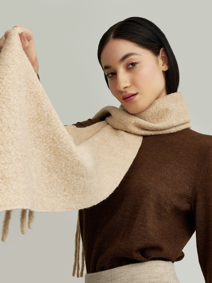 Yamileth Scarf Made of Baby Alpaca &amp; Wool in Beige