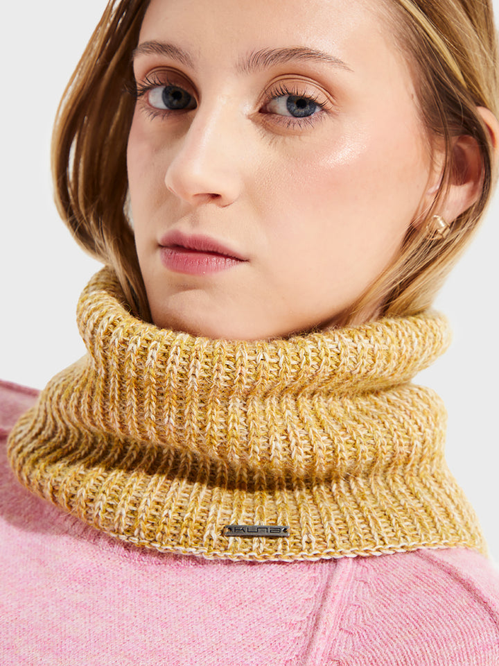 Chalina Ubicate Neck De Baby Alpaca Color Amarillo