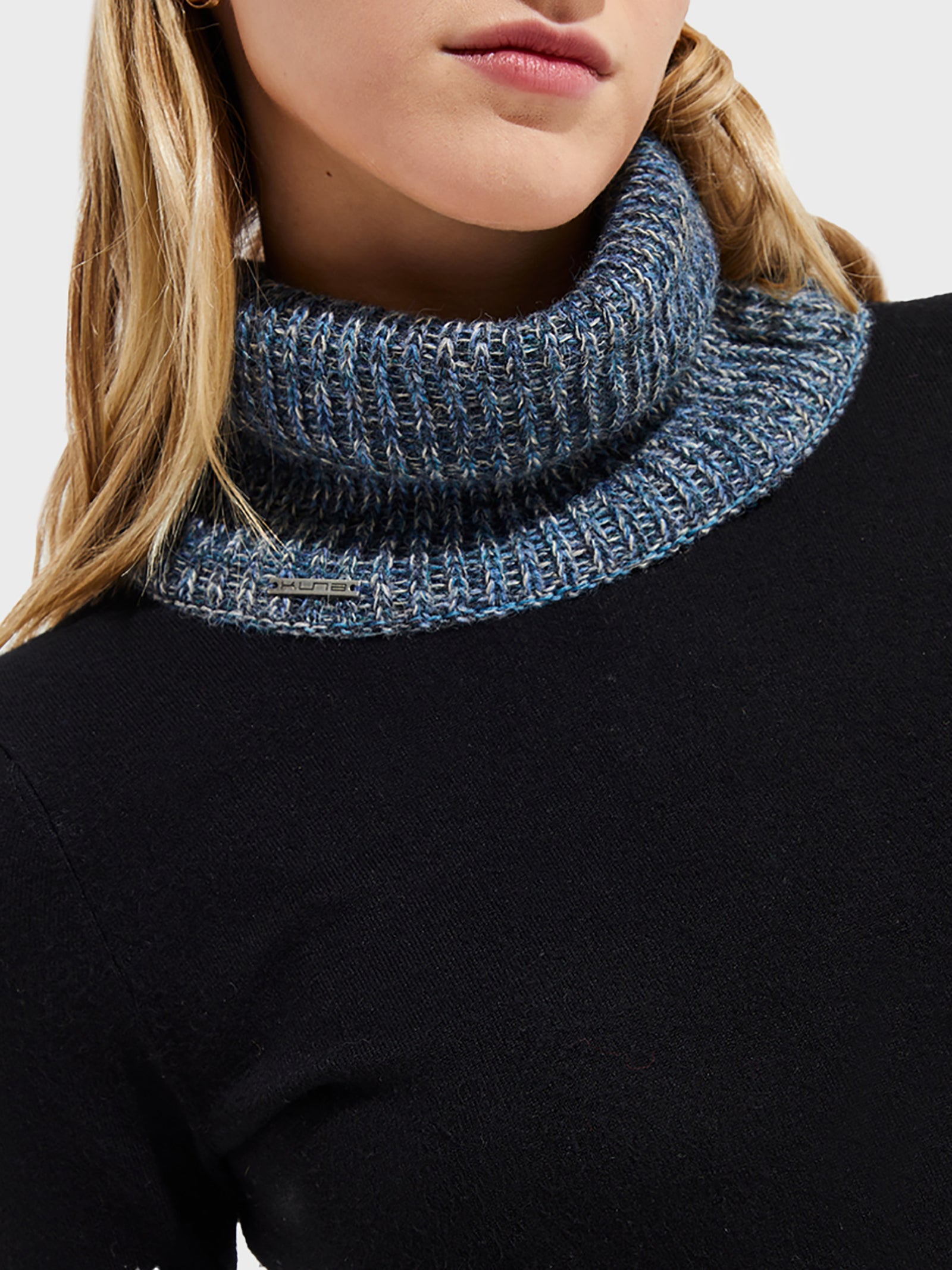 Chalina Ubicate Neck De Baby Alpaca Color Azul