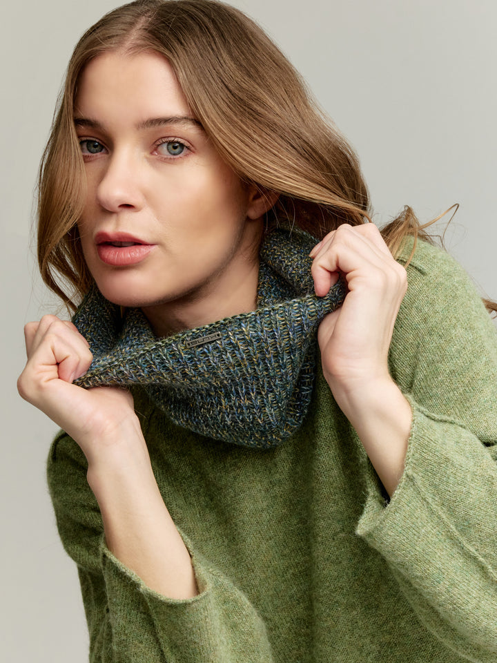 Chalina Ubicate Neck De Baby Alpaca Color Turquesa