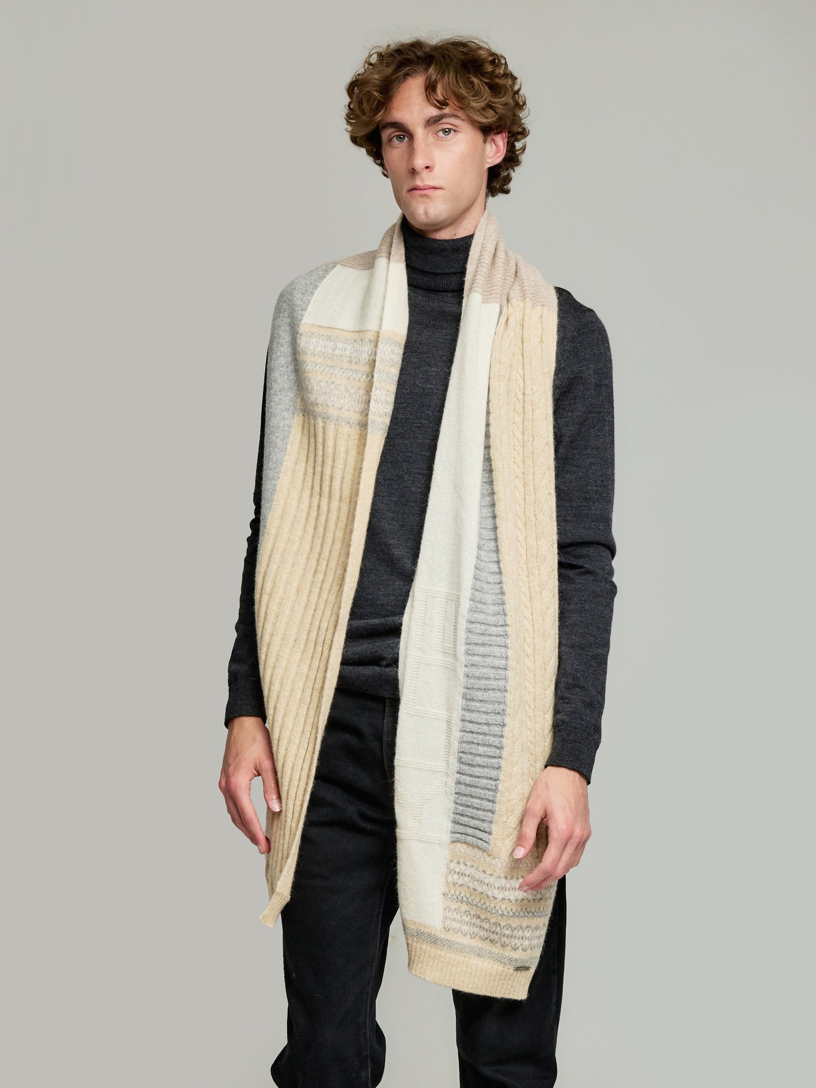 Ysadora Scarf Made of Baby Alpaca in Beige