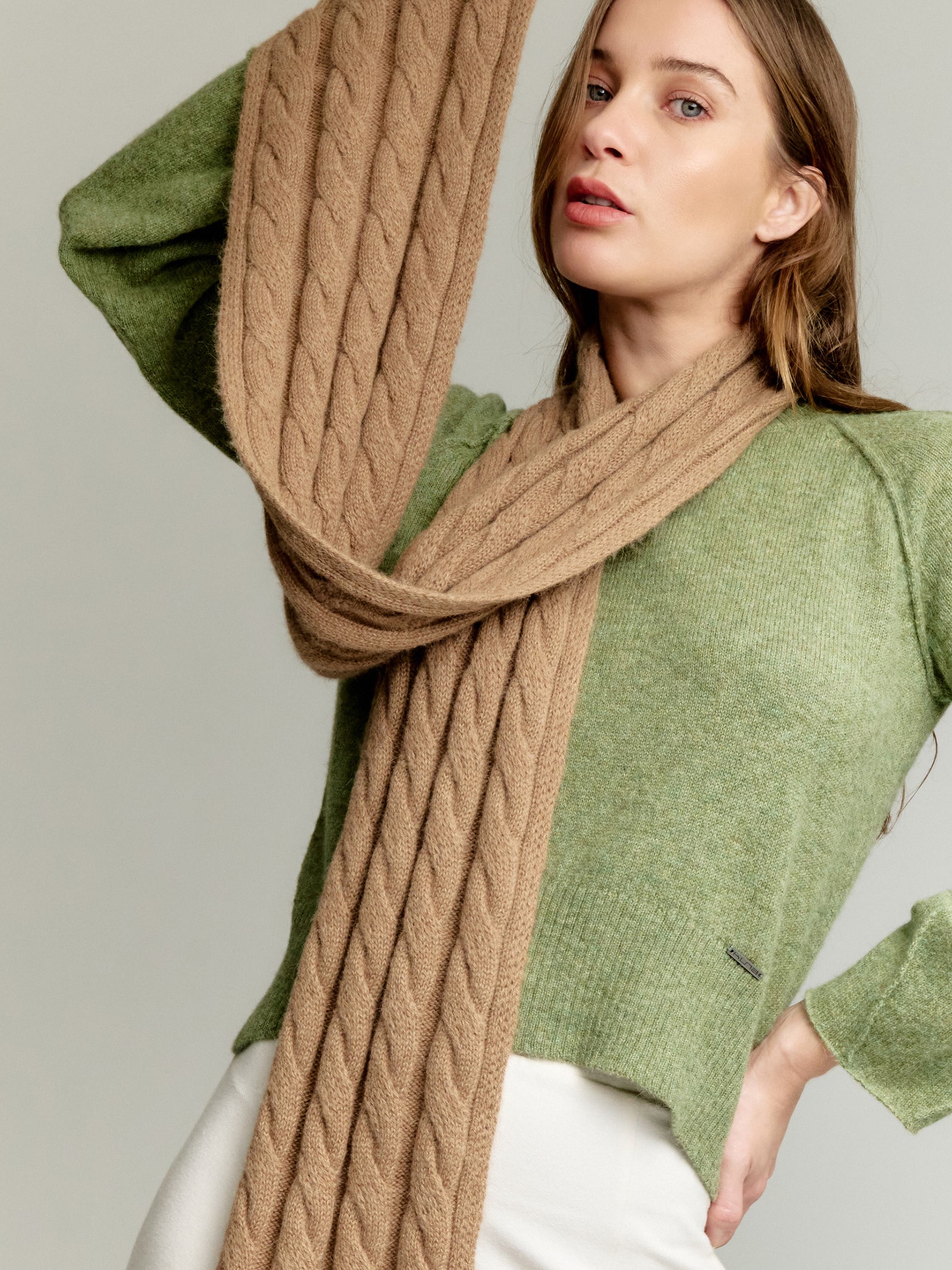 Chalina Yarela De Baby Alpaca Color Camel