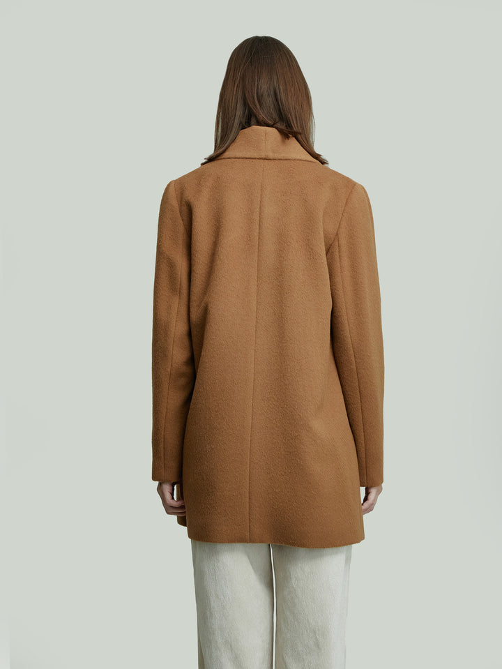 ABRIGO SHORT SWING DE BABY ALPACA COLOR CAMEL