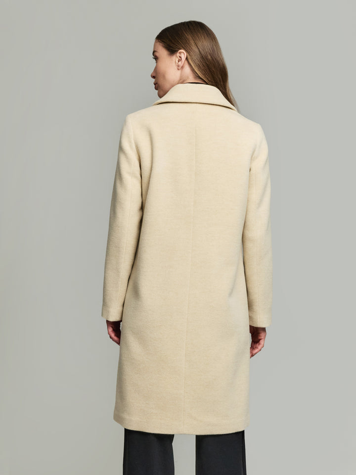 Yesenia Coat Made of Baby Alpaca &amp; Wool in Beige