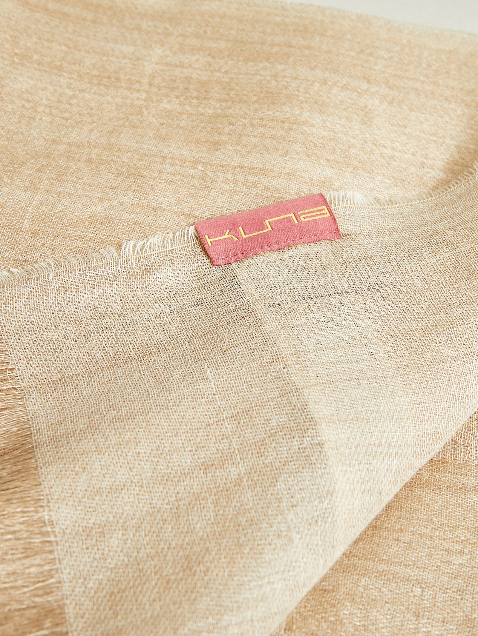 Estola Vaes De Baby Alpaca Color Beige