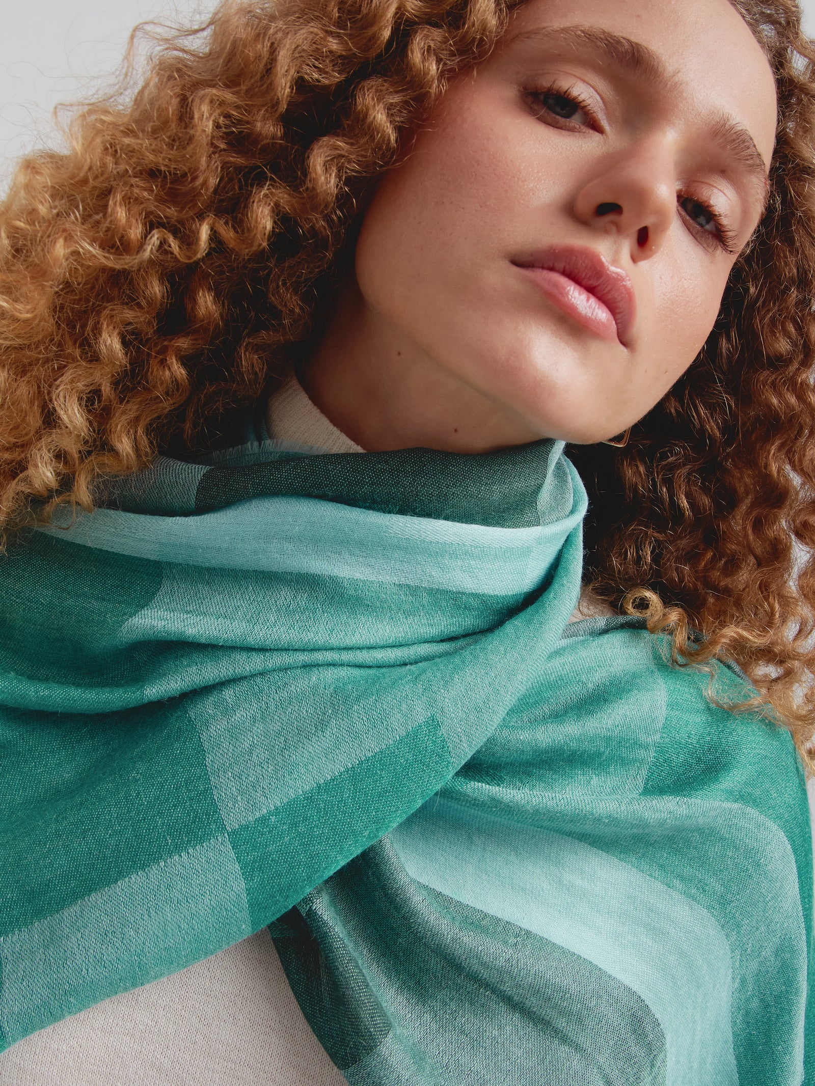 Estola Caoba De Baby Alpaca Color Verde