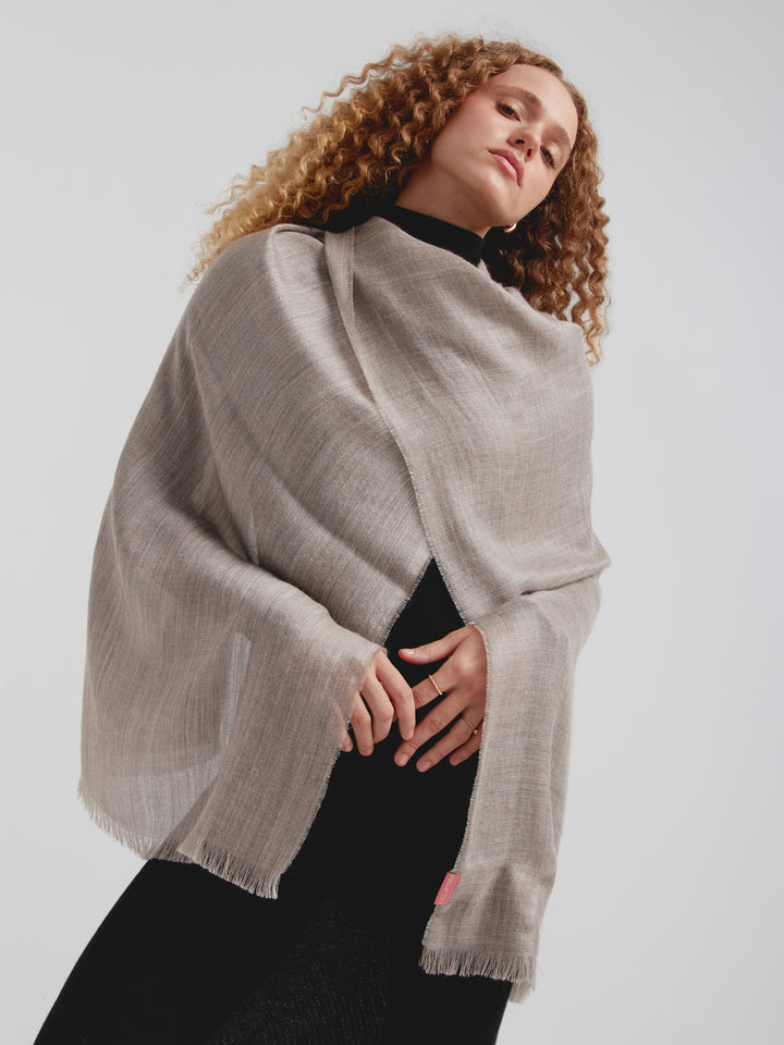 Estola Teaberry Eco De Baby Alpaca Color Gris