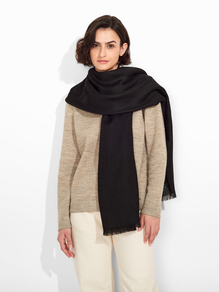 Estola Amareto De Baby Alpaca Color Negro