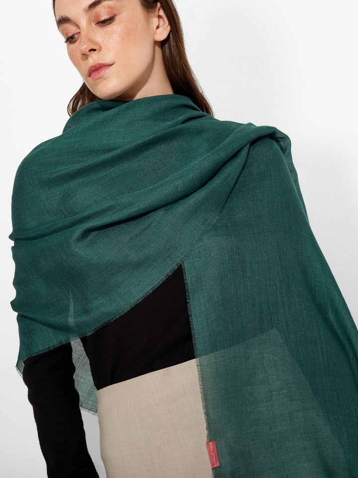 Estola Alondra De Baby Alpaca Color Verde Oscuro