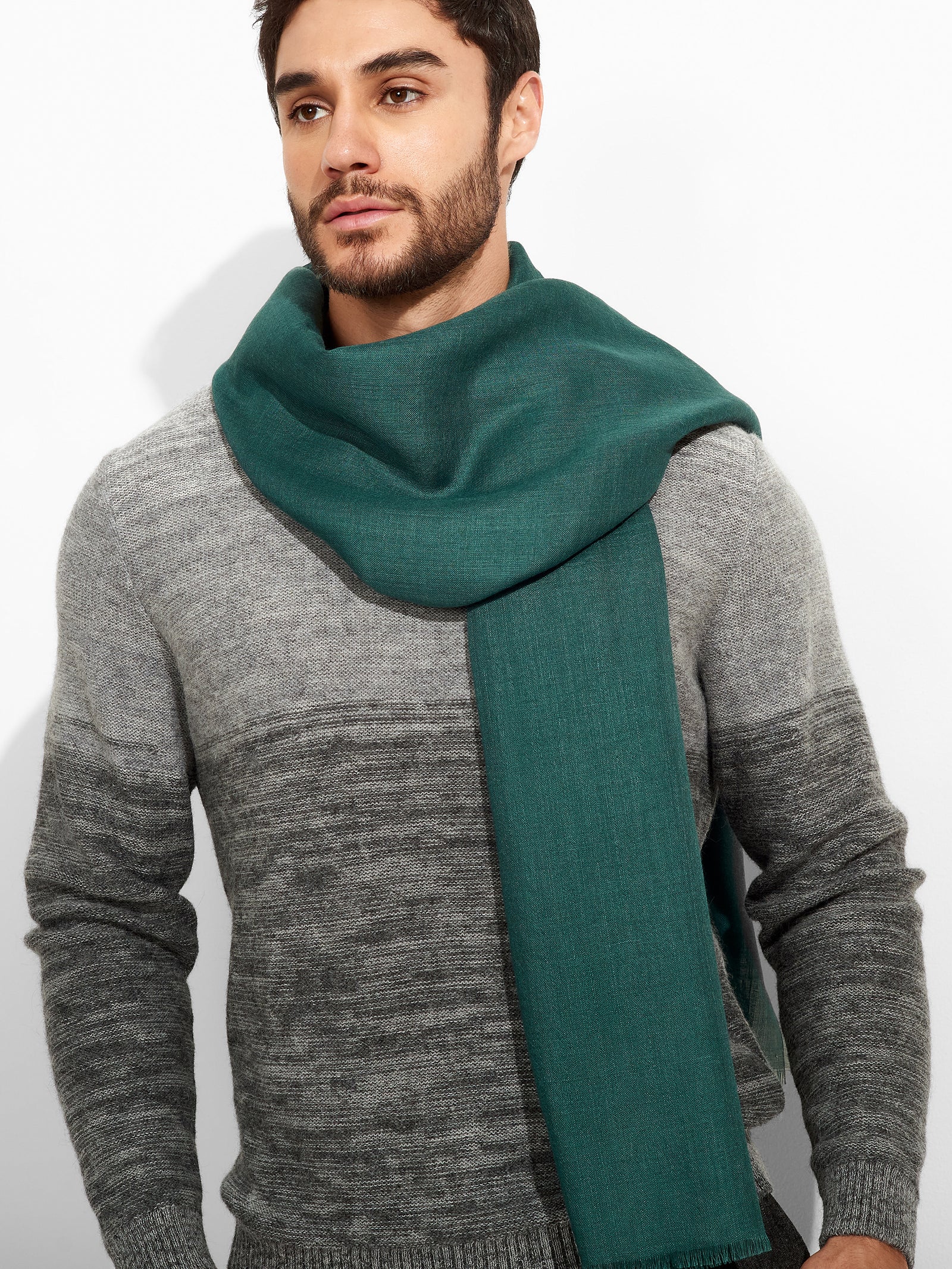 Estola Alondra De Baby Alpaca Color Verde Oscuro
