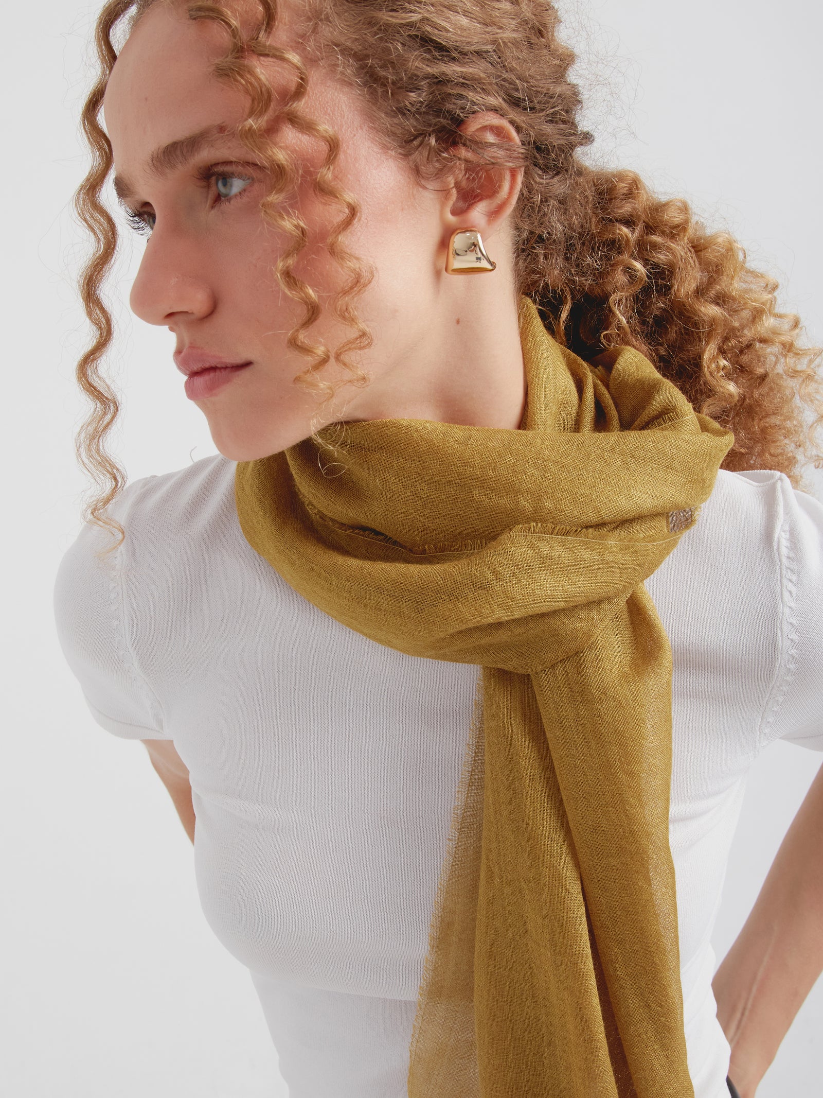 Estola Alondra De Baby Alpaca Color Amarillo