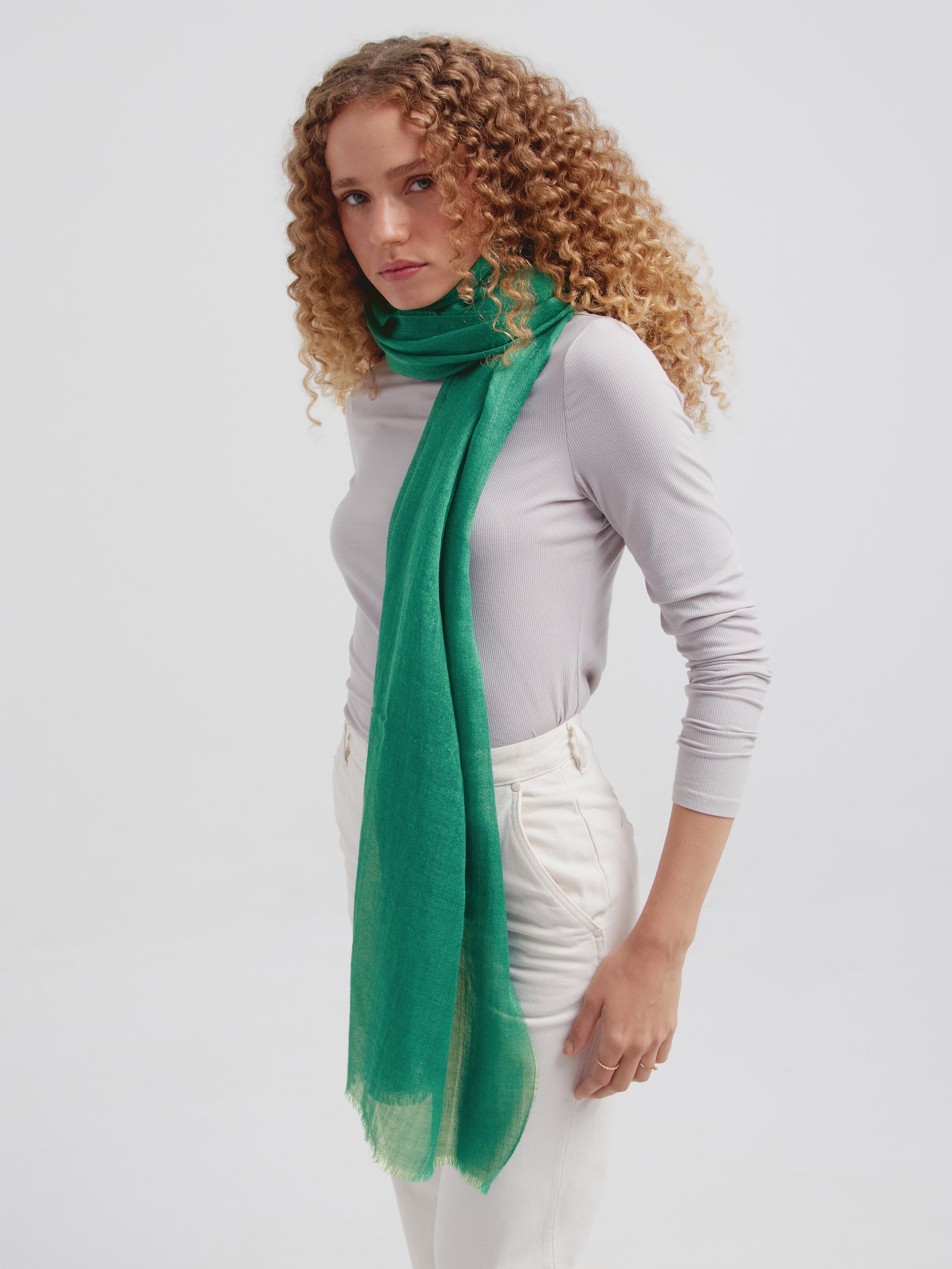 Estola Alondra De Baby Alpaca Color Verde