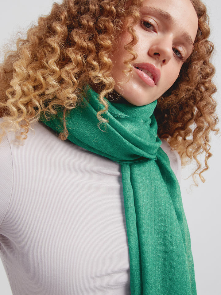 Estola Alondra De Baby Alpaca Color Verde