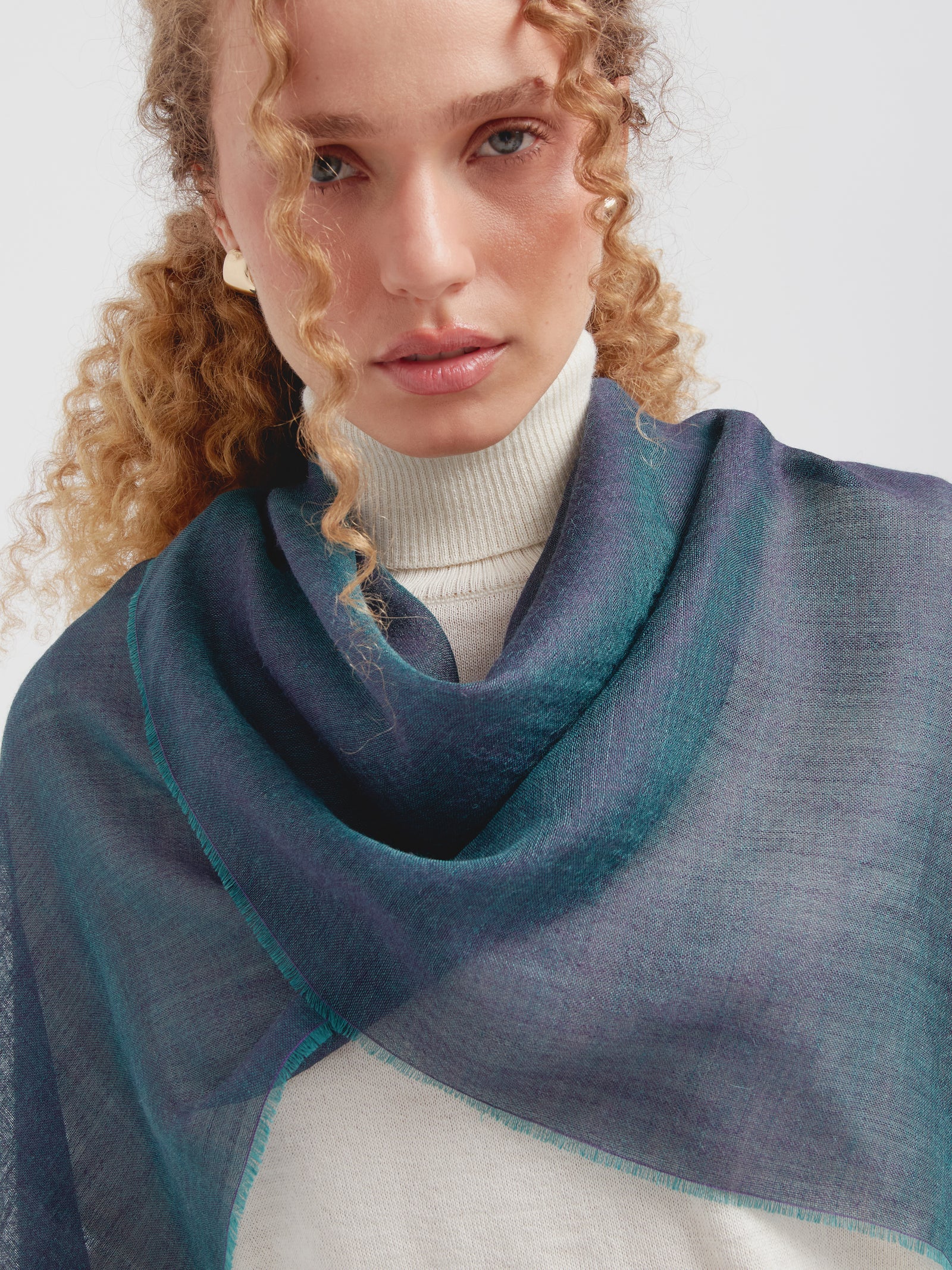 Estola Zaina De Baby Alpaca Color Azul