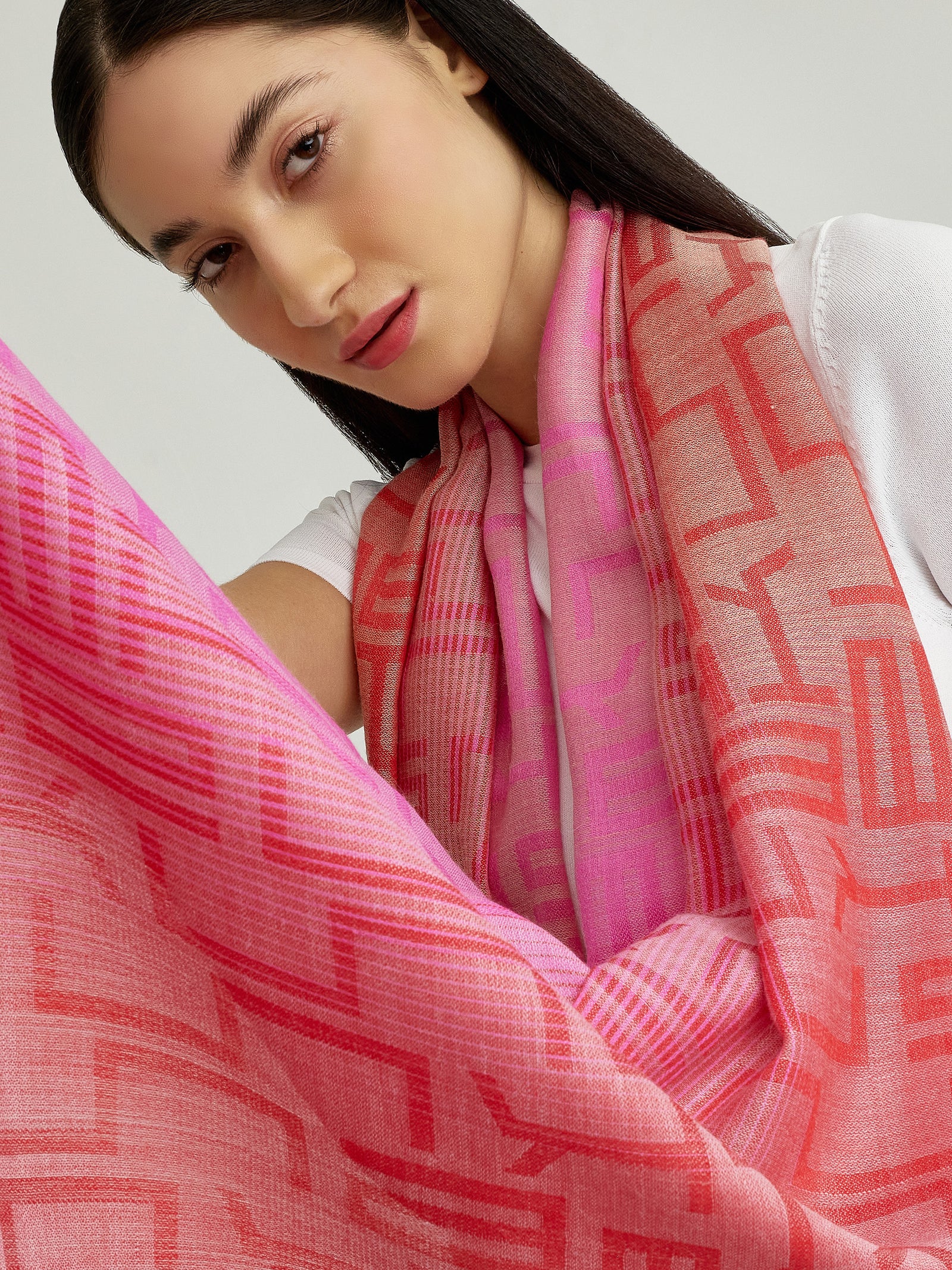 Wasser Baby Alpaca Fuchsia Stole