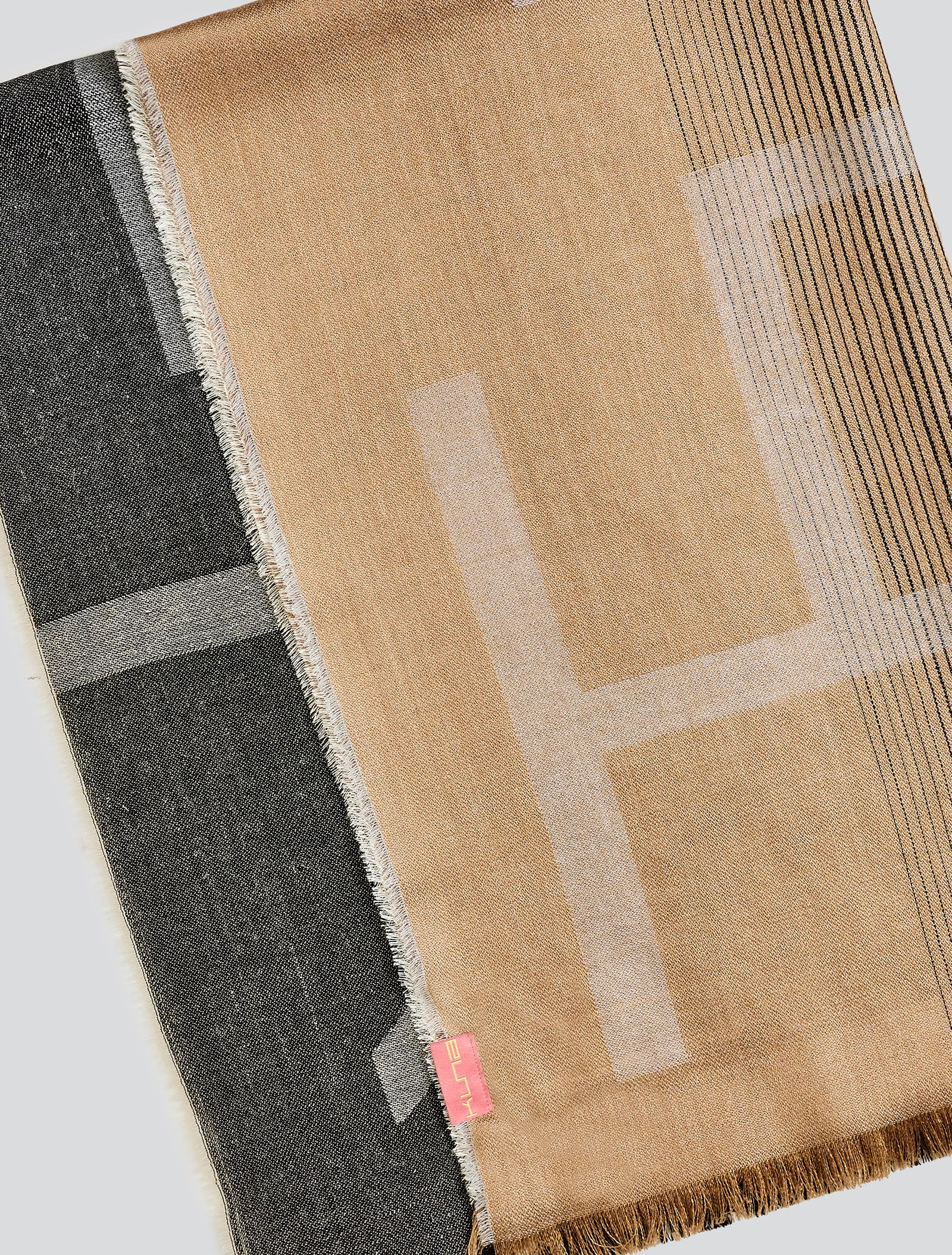 Yrati Baby Alpaca Stole Grey